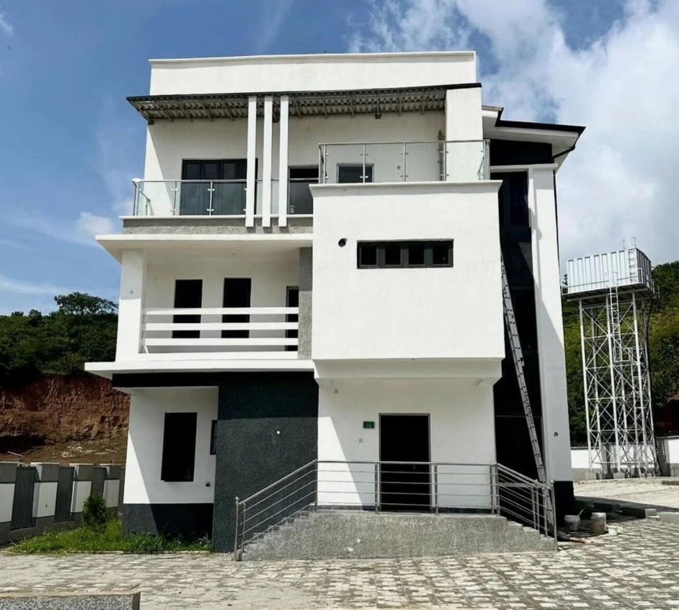 Newly Built 6 Bedroom Detached Duplex  Nigeria 