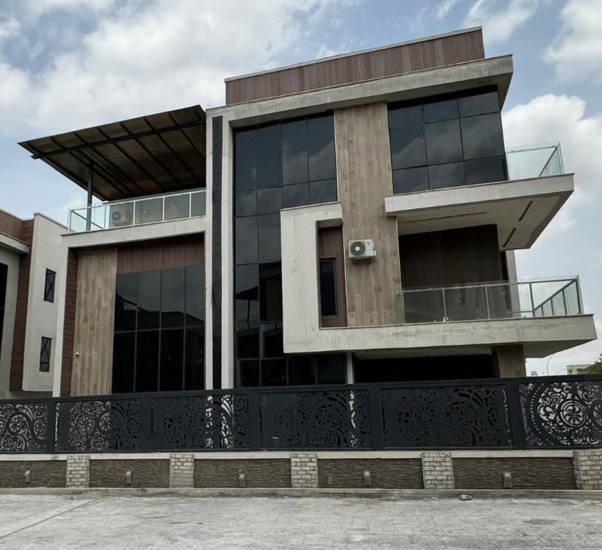 5 Bedroom Fully Detached Duplex 