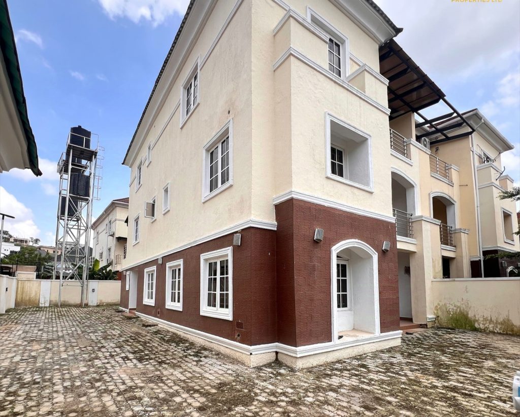 5 Bedroom Semi-Detached Duplex with BQ