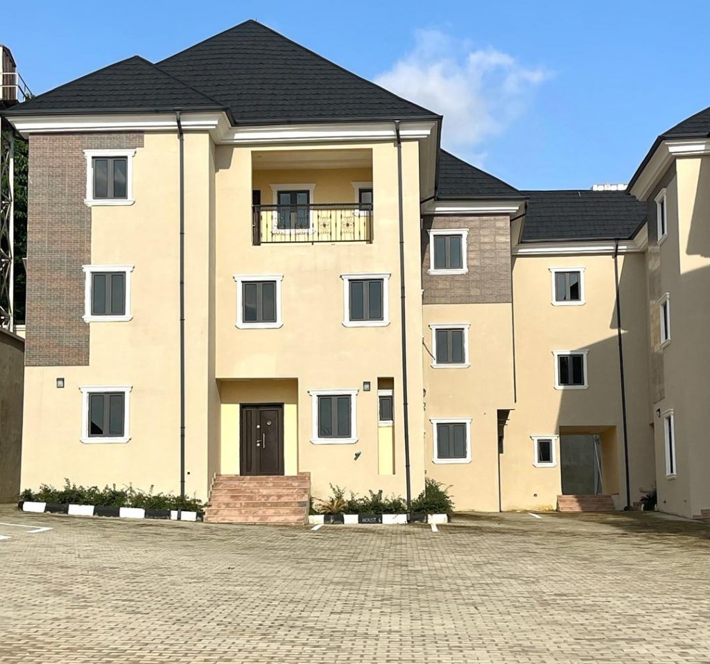 5 Units of 5 Bedroom Terrace Duplex for rent in Guzape Abuja 