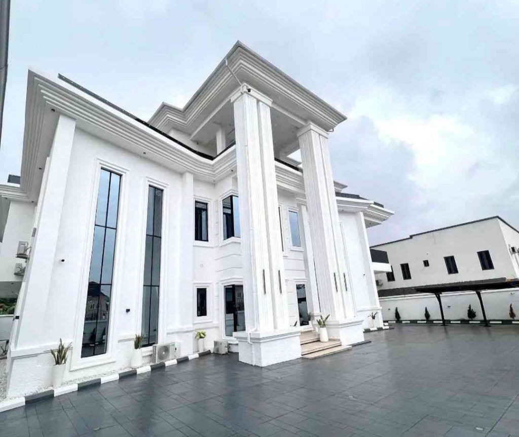 New Massive 11 Bedroom Detached Duplex