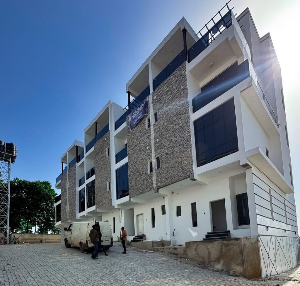 Newly Built 5 Bedroom Terrace Duplex in Guzape